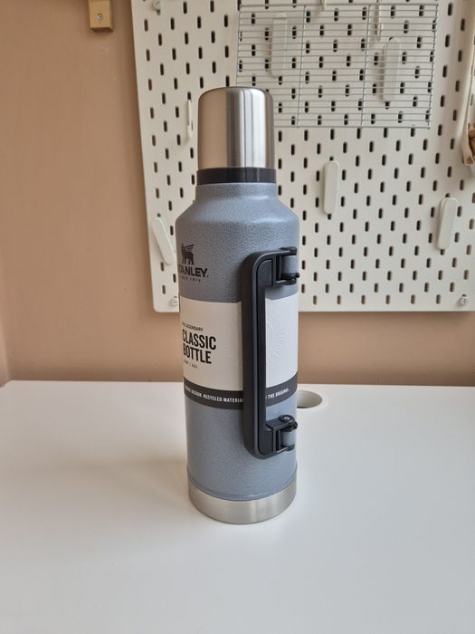 Найбільший термос Stanley Classic bottle 2.3л