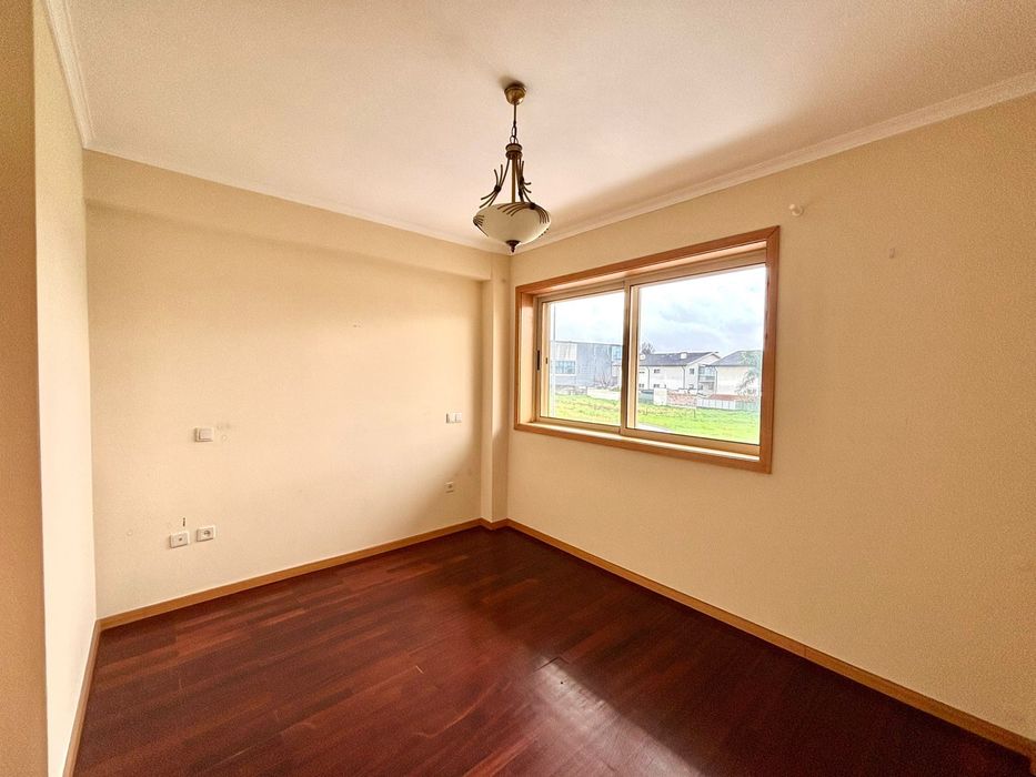 Apartamento T2 - Centro Feira