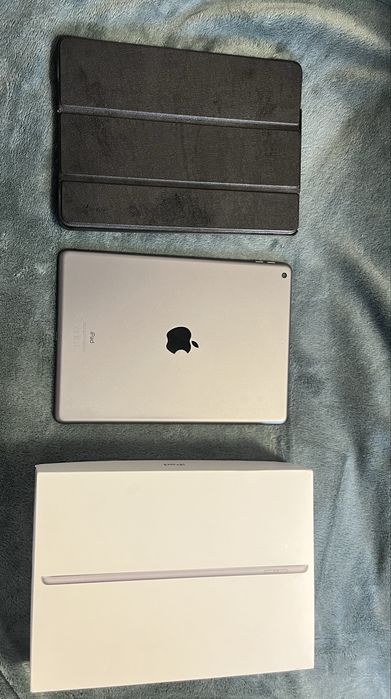 Ipad 8-го поколенния 2020 год в идеальном состоянии