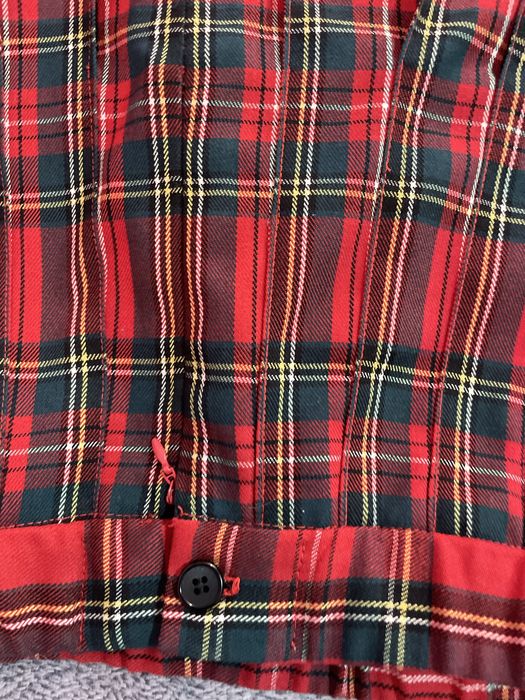 Спідниця шотландка; плисерована.