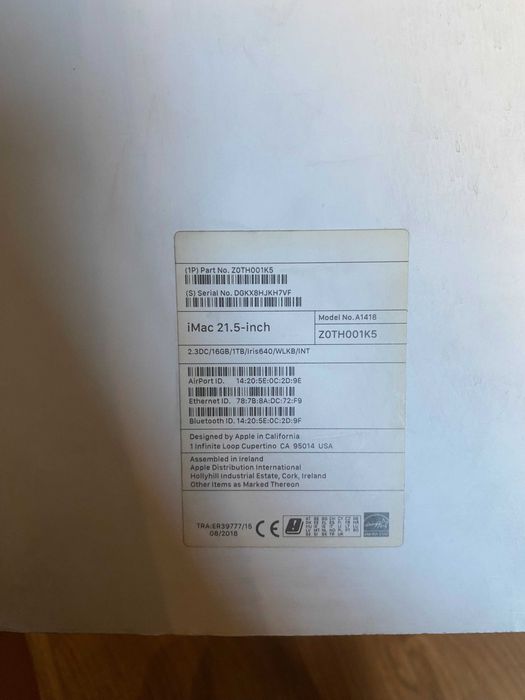 Computador iMac  21,5 polegadas, em muito bom estado.