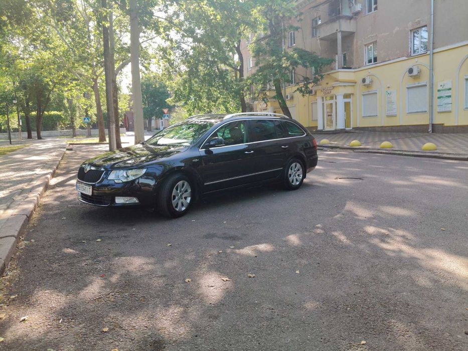 продаю  skoda superb в максимальній комплектації