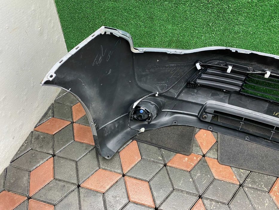 Бампер передній Mitsubishi Outlander III