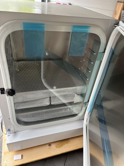 Inkubator co2 cieplarka Binder CB 210