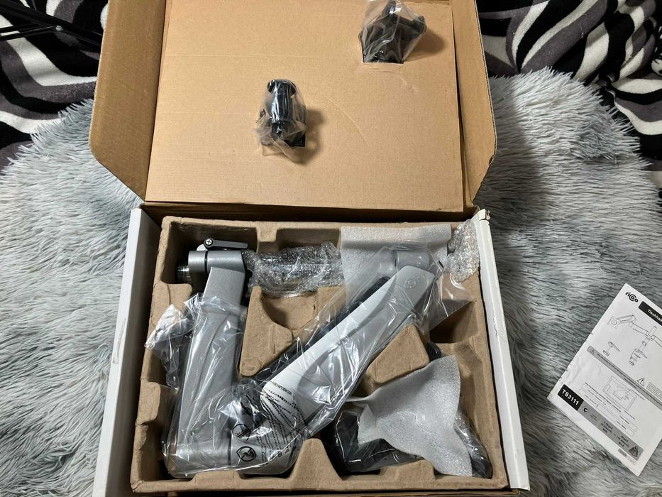 Тримач для двох моніторів Ricoo TS3111 з газовими пружинами