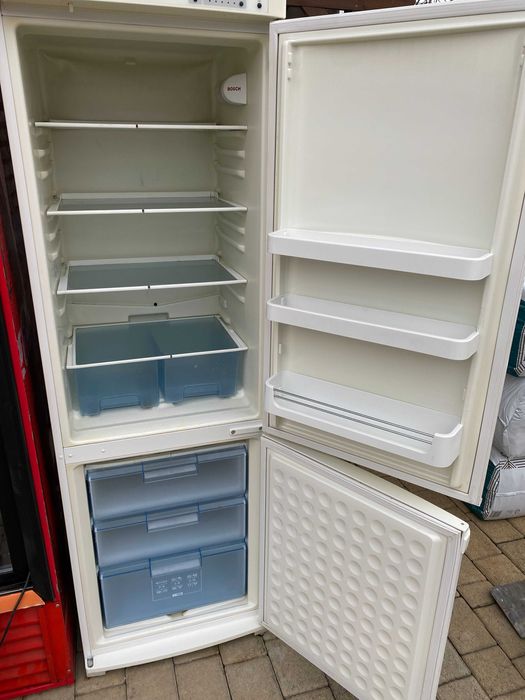 Półki do lodówki Bosch KGV36610/ 02