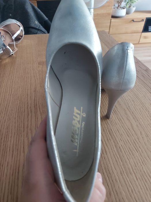 Buty ślubne srebrne