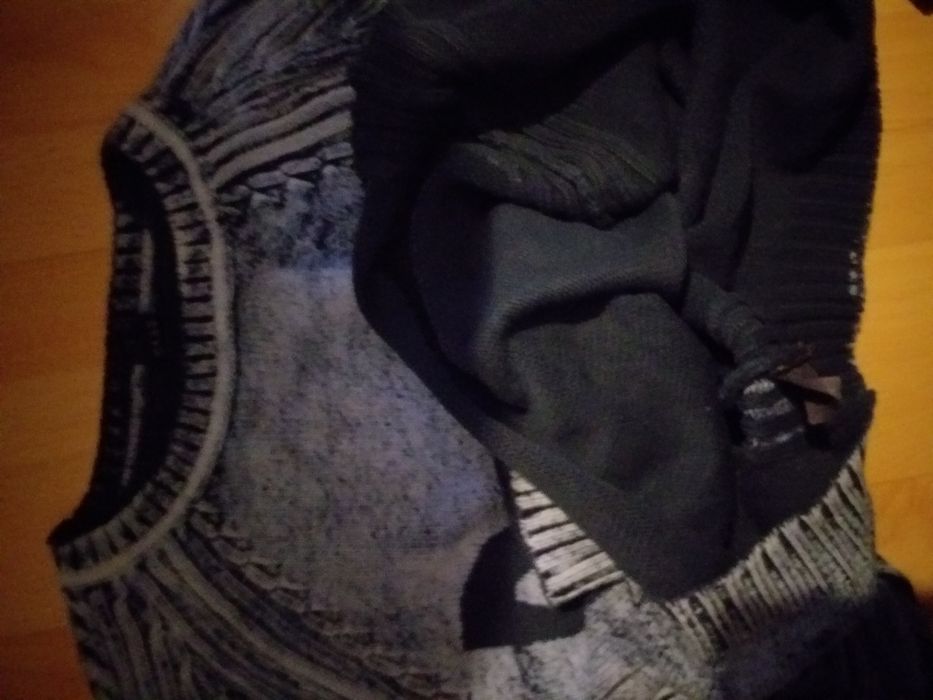 Sweter młodzieżowy roz XL /XXL  Dolce&Gabbana