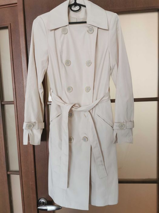 Стильний бежевий плащ-тренч, ідеальний S-ка Класика, яка завжди в моді