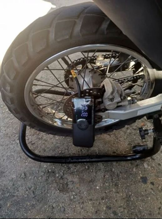 Портативний компресор, PowerBank, ліхтар.