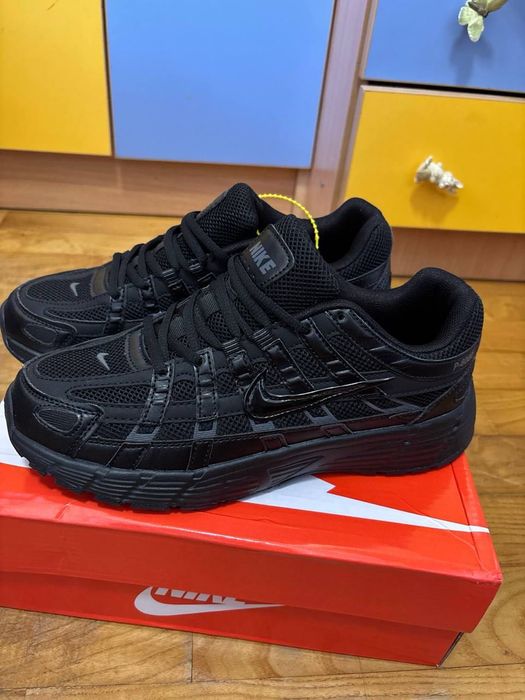 взуття nike p6000