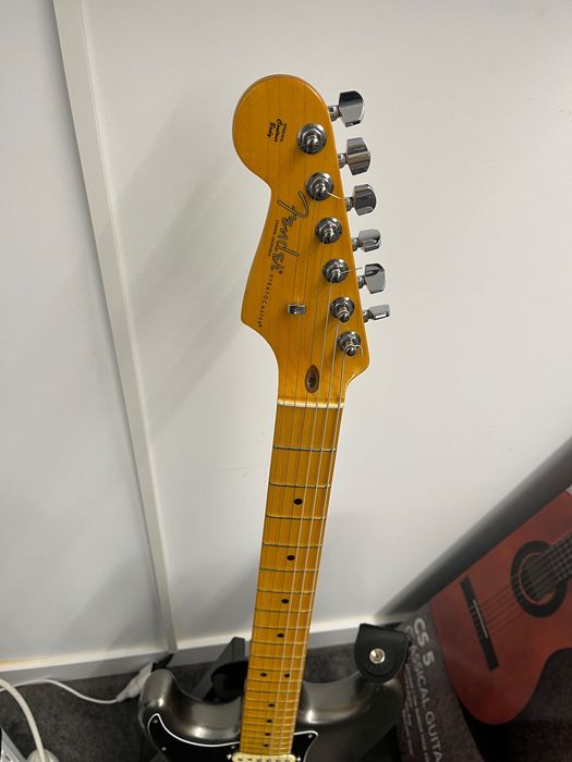 Fender American Professional II Stratocaster RW ESQUERDINA