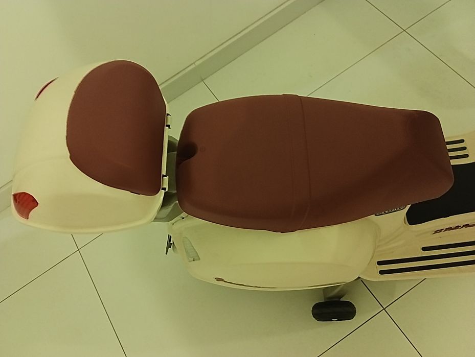 Mota vespa criança