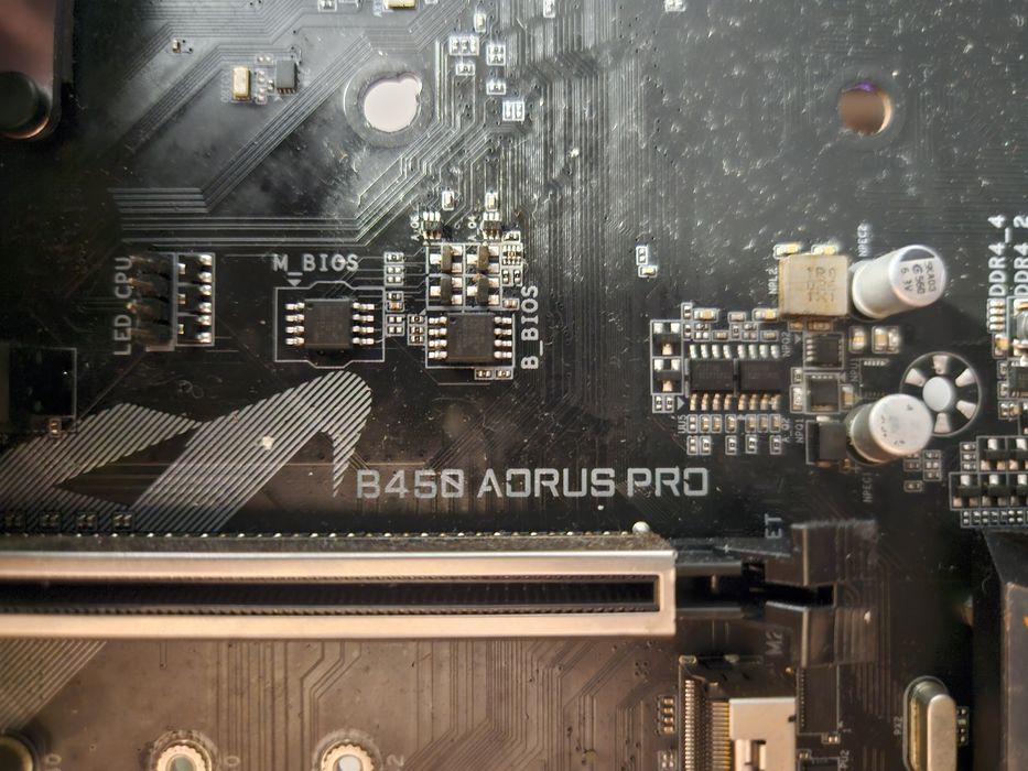 Gigabyte B450 Aorus Pro