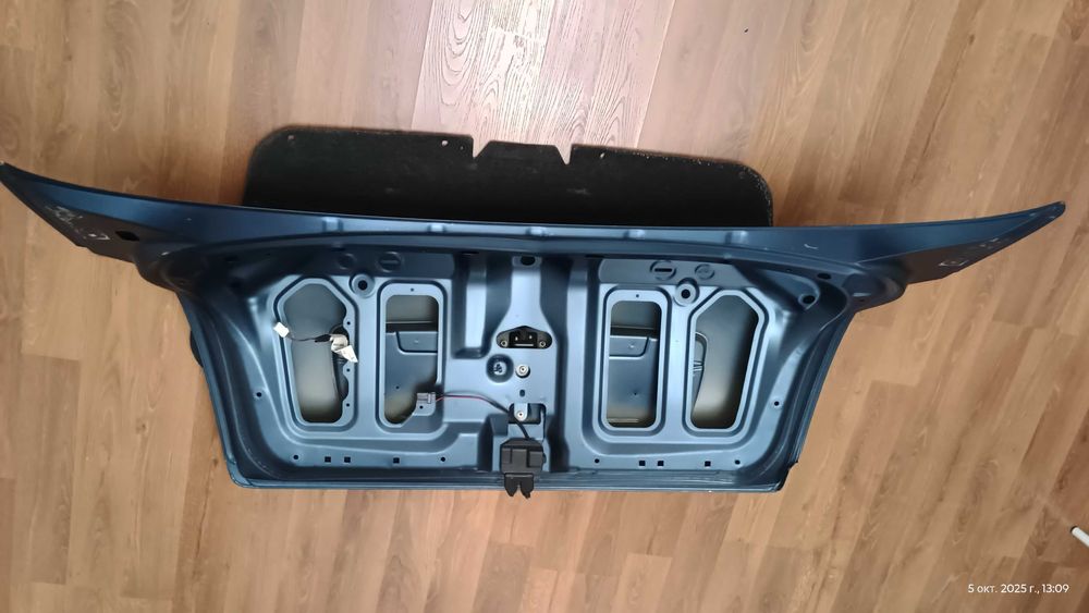 Б/В Кришка багажника Nissan Primera P12 (седан, 2003)