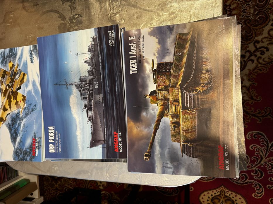 Angraf -ok- 140 szt.  - okręty, czołgi, samoloty …