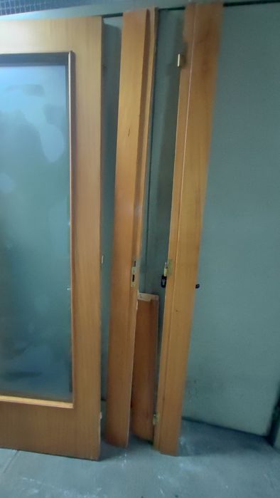 Porta interna de madeira com vidro