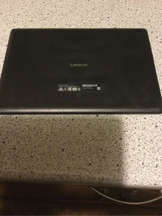 Продам планшет  Lenovo tad 10