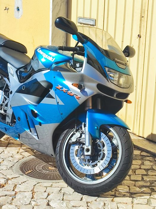 Kawasaki Ninja ZX9R