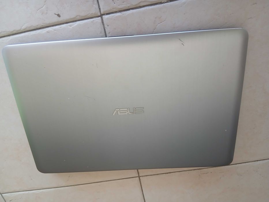 Portátil Notebook Asus f540y (PARA PEÇAS)