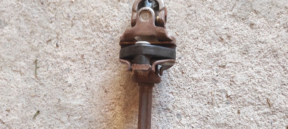 Кермовий карданчик