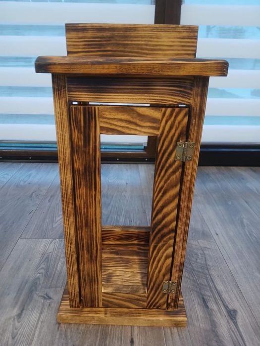 Ręcznie robiona latarenka z litego drewna sosnowego