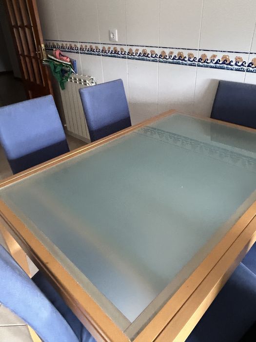 Mesa com cadeiras
