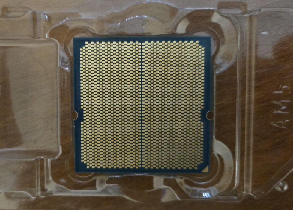 Процесор AMD Ryzen 9 7900X