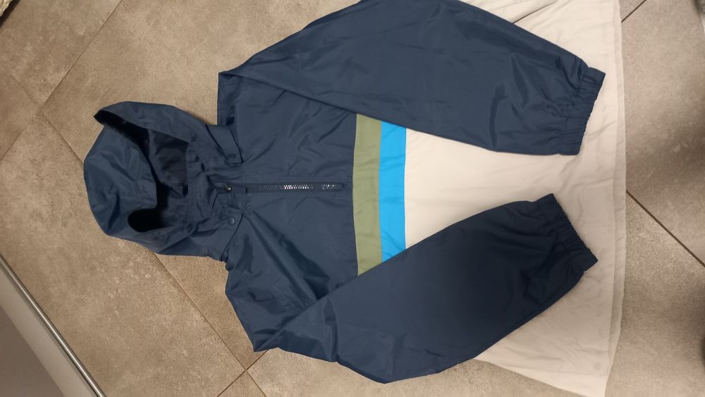 Kurtka wiatrówka 146-152 chłopięca