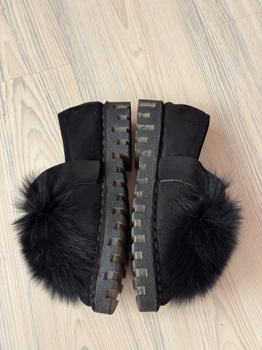 Теплі чобітки чорні з хутром 38 розмір