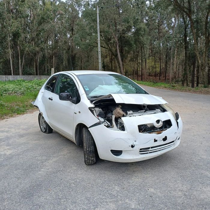 Toyota Yaris 1.4 90cv de 2008 – Peças Usadas (9778)