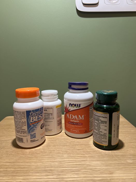 Віддам терміново безкоштовно пластикові ємкості