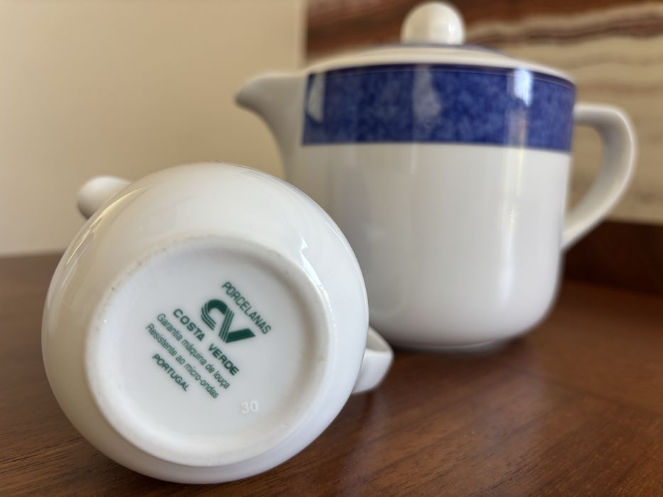 Tea and Coffee Service436855291752622083