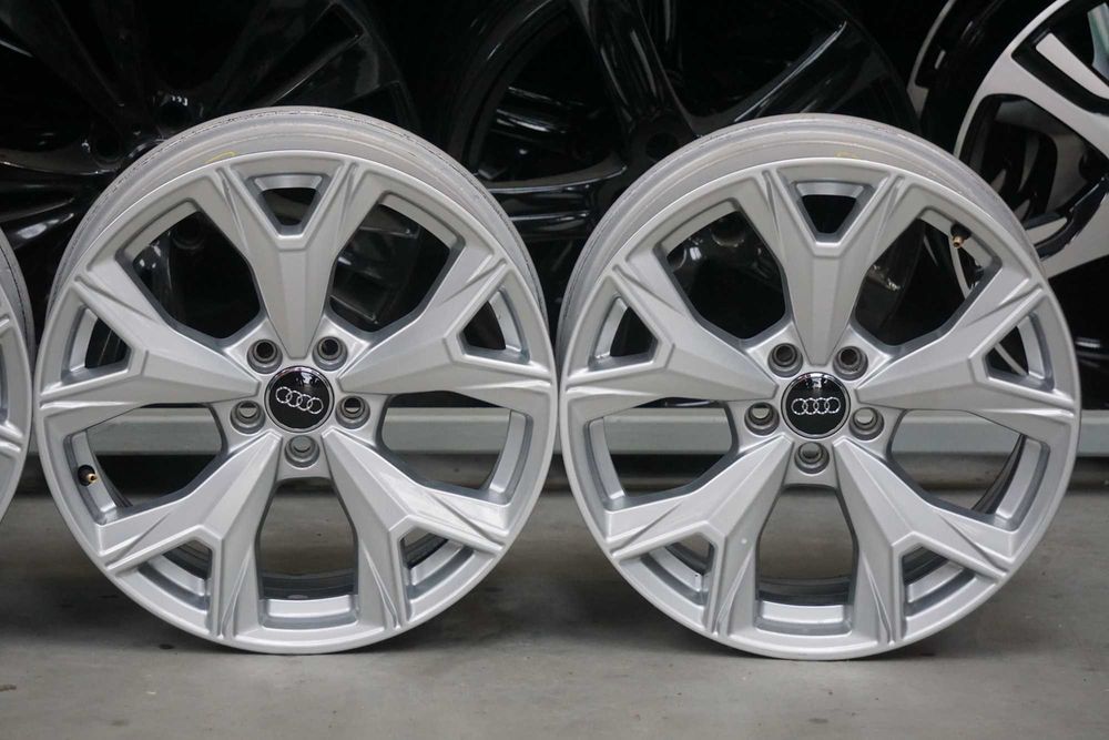 Alufelgi oryginał Audi A1 5x100 7Jx17 et43 cb57,1mm fabryczny stan
