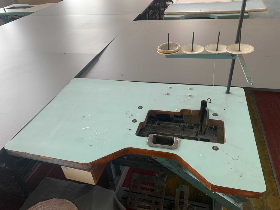 Стіл для швейної машинки 1862кл,, 1022кл., оверлока