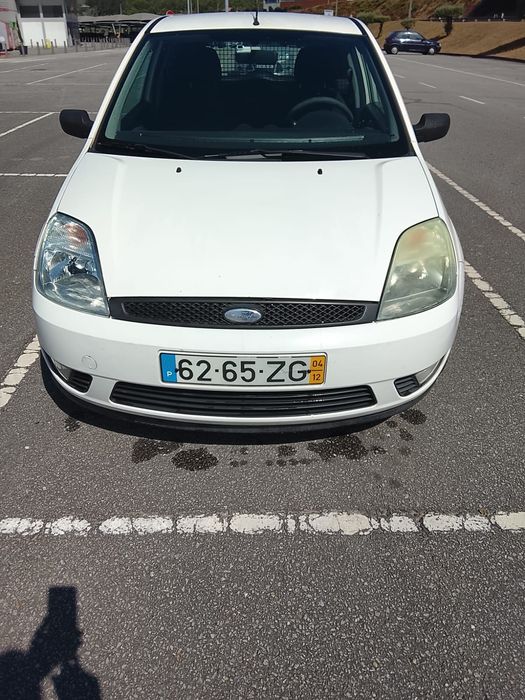 Vendo Ford Fiesta