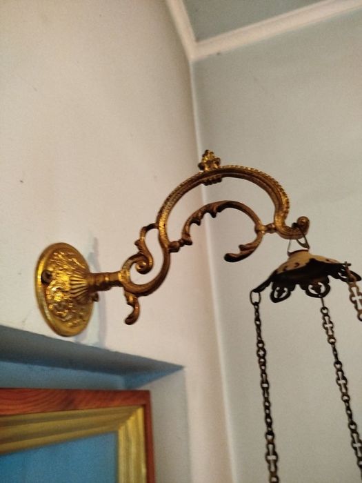 Кронштейн для лампадки в церкві