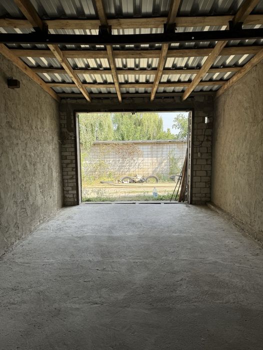 Лодочний Гараж або обмін на авто, біля річки для відпочинку або човна