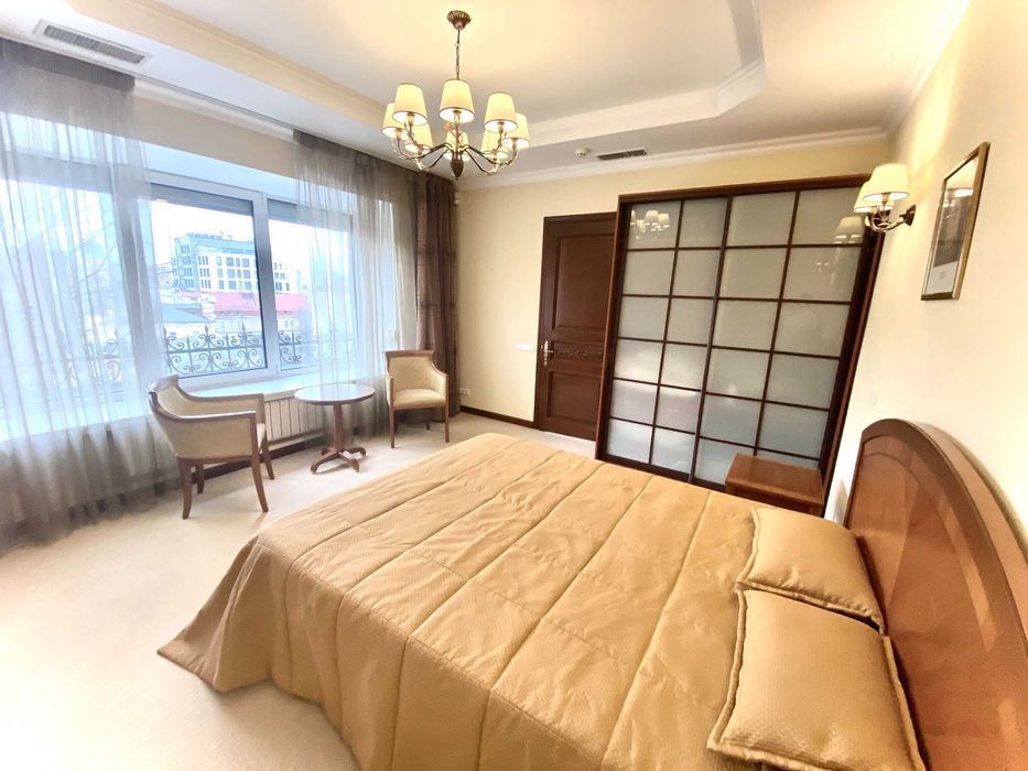 Оренда, вул. Михайлівська, 4 к. 180 м2, від господині, шикарна