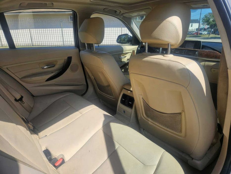 BMW 3 Series 320i xDrive      2014