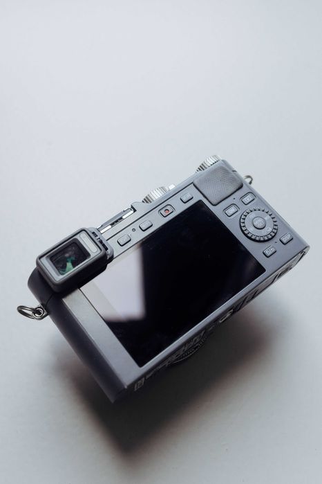 Leica D-Lux Typ 109 - szara - rzadki okaz - bdb stan - kompaktowy aparat foto
