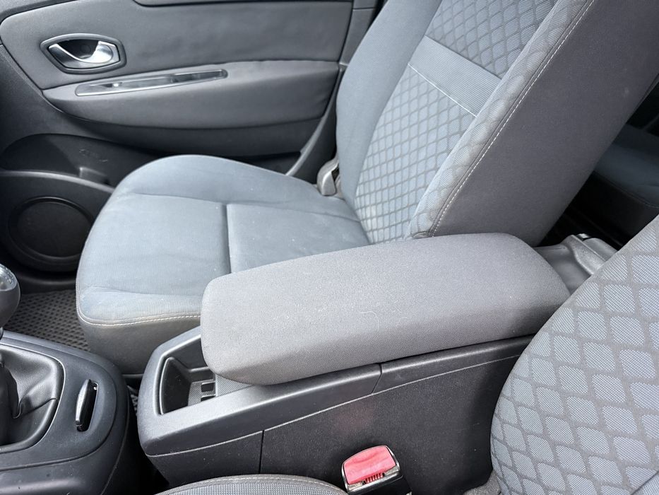 Renault Grand Scenic 3 1.9 dci 2010 рік 7 місць