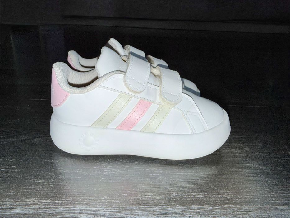 Кросівки adidas grand court 2.0, оригінал, р-р 26 уст 16,5 см.