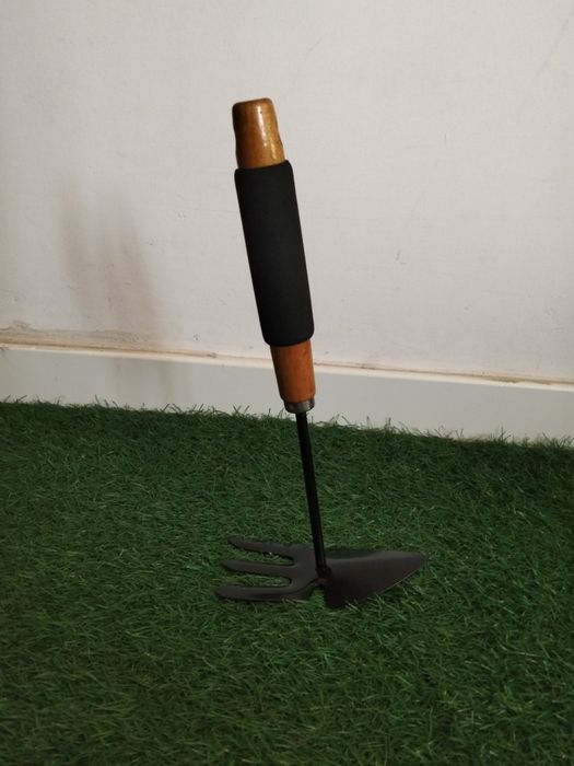 Forcado de jardim duplo utilizado
