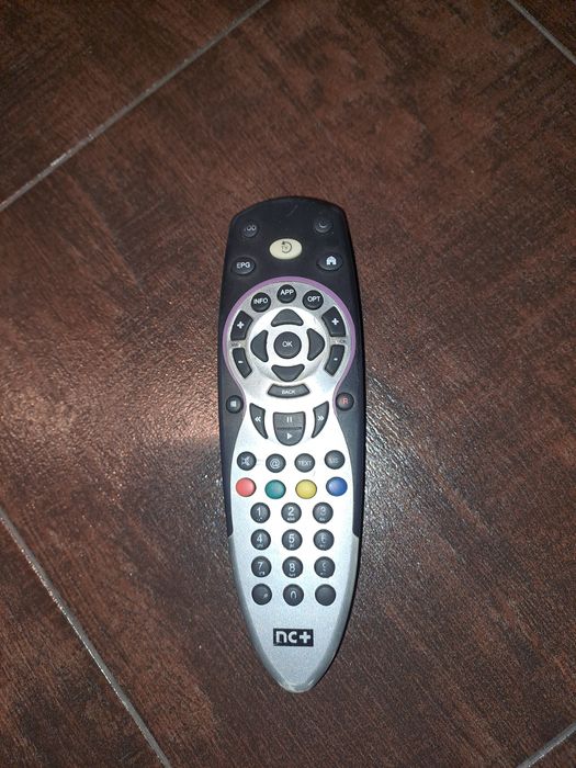 Dekoder nbox hdtv iti 2850st + pilot