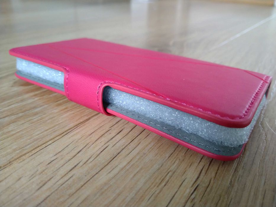 NOWE różowe etui do smartfona.