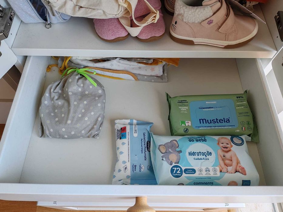 Quarto infantil – Cama + Roupeiro