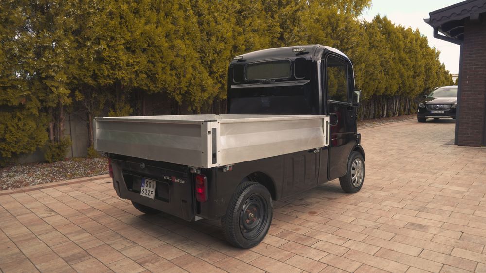 AIXAM mega truck