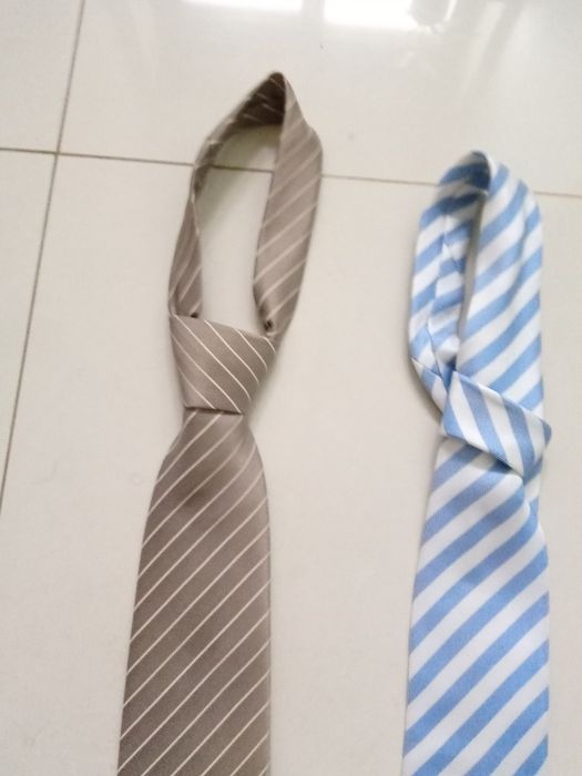 Gravatas novas beje e azul