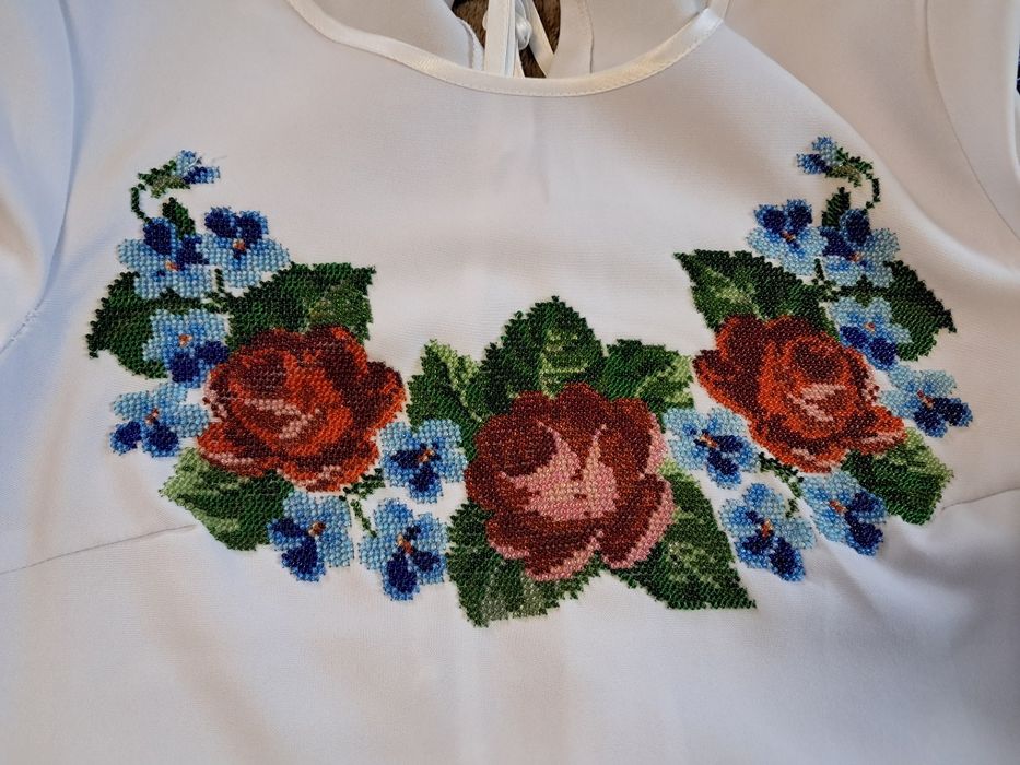 Плаття вишите бісером